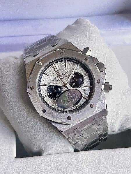 AUDEMARS PIGUET ROYAL OAK WHITE DIAL BLACK CHRONOGRAH 1