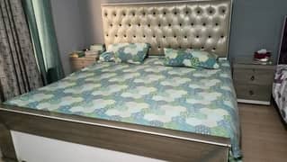 bed set/kingsize bed/cupboard/showcase/almira/wooden/without mattress