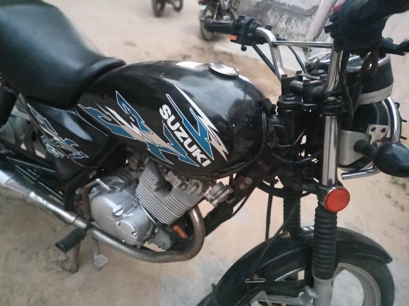 Suzuki GS 150 SE Model 2018 1