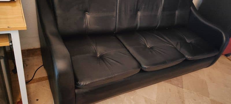 display conter office chair and office sofa available 2