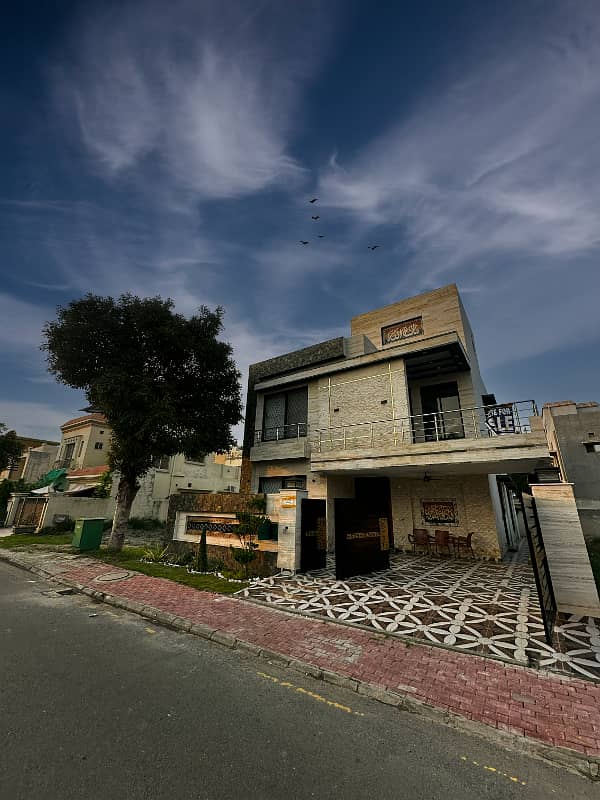 Facing Park 10 Marla Beautiful House for sale in Bahria Town Lahore 2