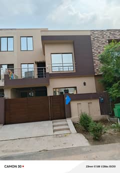 5 Marla Used House is Available for Sale in Bahria Town CC Block