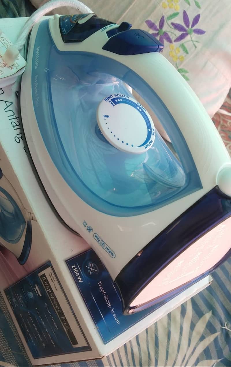 Philips steam iron 2100 Watt 4