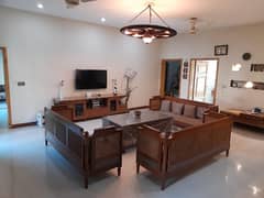 1 KANAL LUXURIOUS HOUSE FOR SALE IN JUBILEE TOWN 6 BED HOUSE WITH OUTSTANDING ARCHITECT DESIGN 4 CAR GERAGE BEAUTIFUL LAWN WATER , ELECTRICITY, GAS AVAILABLE DOUBLE UNIT HOUSE