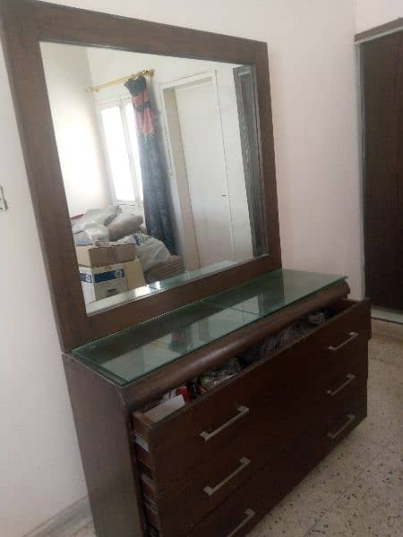 dressing table 2