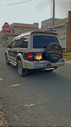 Mitsubishi Pajero 2009