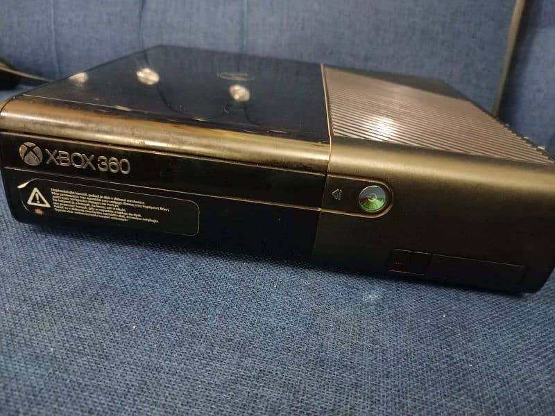 Xbox 360 Ultra slim 0