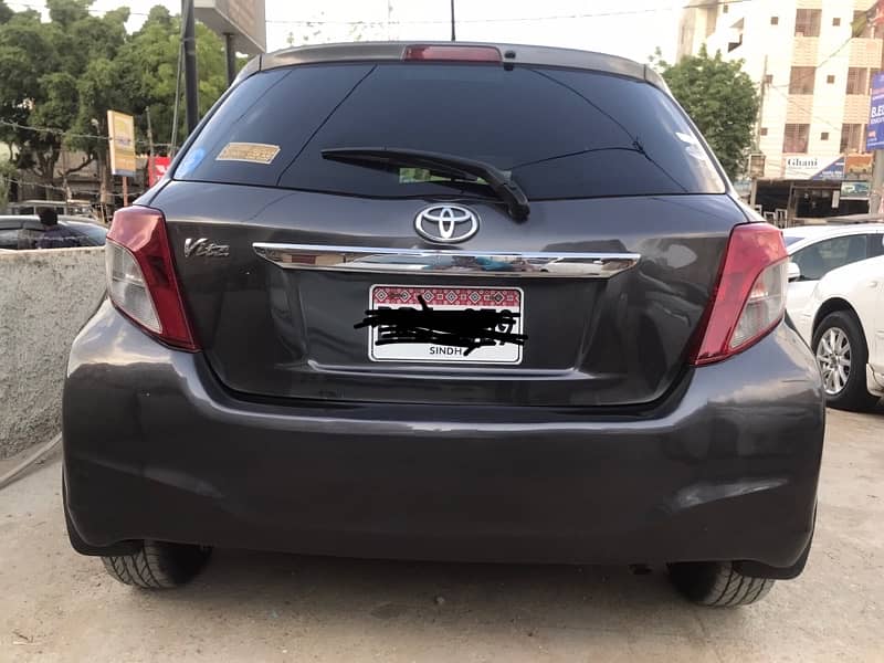 Toyota Vitz 2011 2