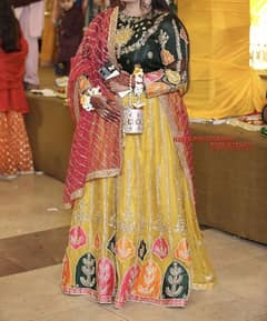 mehndi lehenga choli bridal just one hour used  hand met Kam huva haii