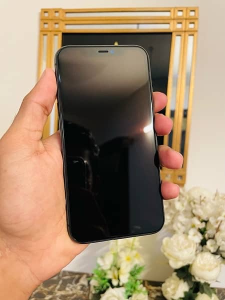 Iphone 11 64 GB JV NON PTA 6