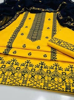 3 pcs Women's Unstitched Lawn Embroidered suit