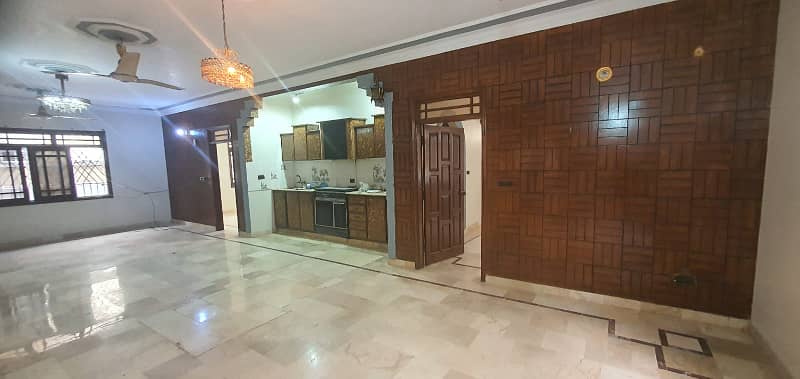 MAINTAINED DOUBLE STOREY WEST OPEN BUNGALOW NEAR BILAL MASJID BEHIND ABUL HASSAN ISPHANI ROAD 0