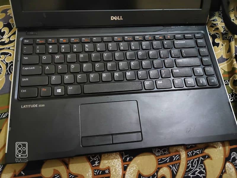 Dell 3330 core i3 3rd generation 
4GB RAM 
500 GB Hard 4