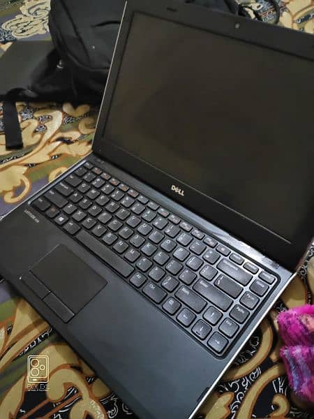 Dell 3330 core i3 3rd generation 
4GB RAM 
500 GB Hard 7