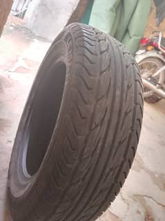 Dunlop tyre 195/65/R15 2 pencher