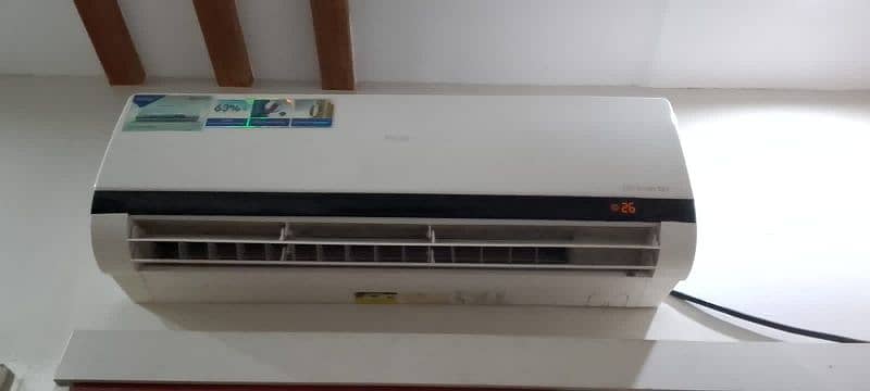 urgent sale haier DC inverter 1.5 ton 2