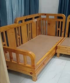 3 wooden dewan