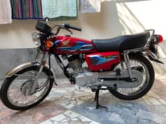 Honda 125 Red 2024