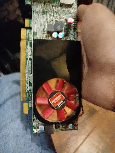 new 10/10 graphics card AMD Radeon r7 200series very good 2