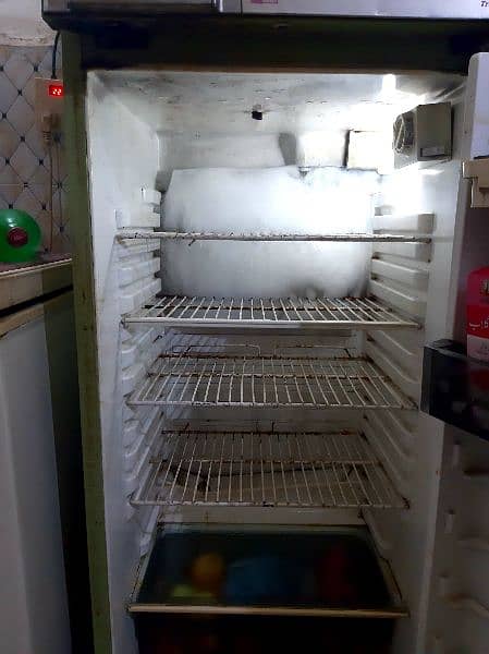 Philips Whirlpool Refrigerator in running condition 5