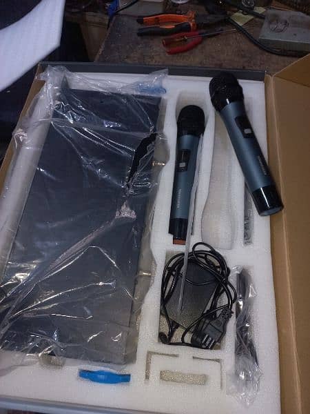 sennheisern Ma-200 wireless microphone In Good condition 8