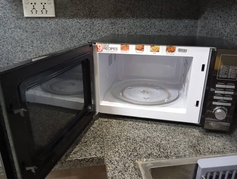 Dawlance Microwave Oven 1