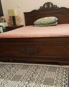 Luxurious Bedroom Set with 10-Inch Mattress and Vanity Table