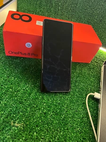 One Plus 8 Pro 0