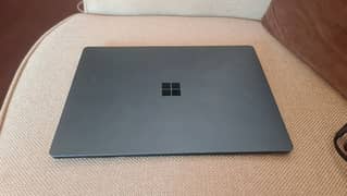 microsoft surface i5 7 generation 8gb 256gb ssd