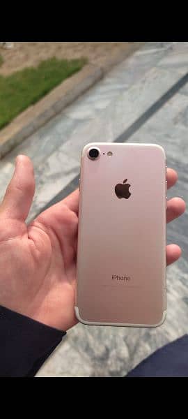 IPhone 7 32gb pta approved genuine 0