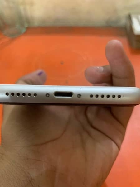 iPhone XR , nốnpta JV 1