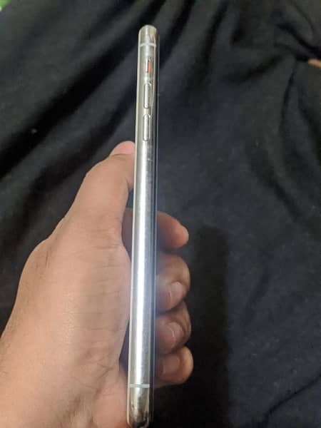 iPhone 11 Pro max 7