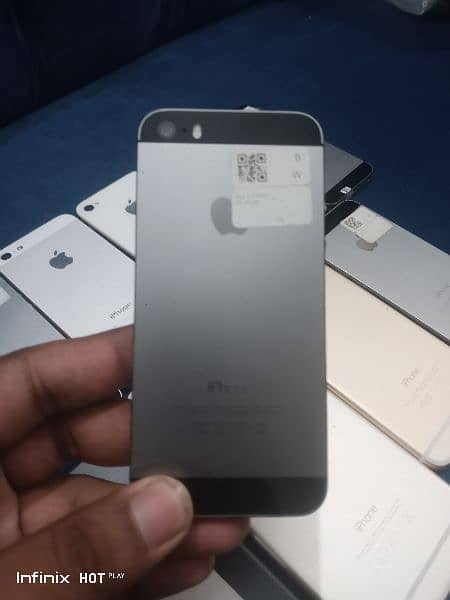 iphones 5 , 5s . . . 6500 ,(, , 7 (non pta) 10/10 condition 19