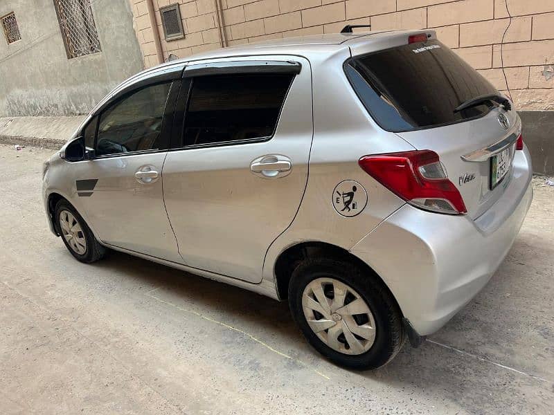 Toyota Vitz 2014 4