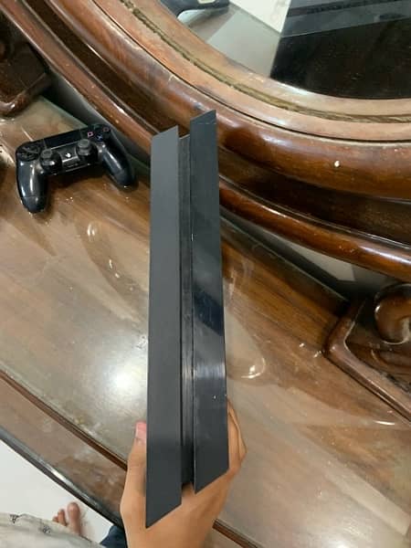 PS4 WITH ONE ORIGINAL CONTROLLER 4