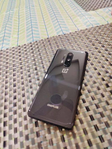 One Plus 8 Pro 5G 12/256 Black colour ( panel break ) 3