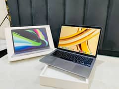 MacBook Pro M2 Model 2022 With Box All Packing//