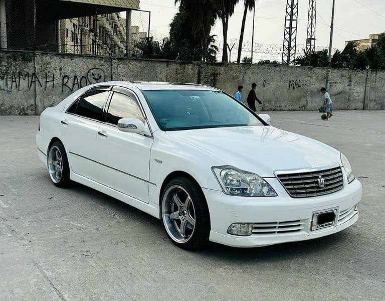 Toyota Crown 2005 1