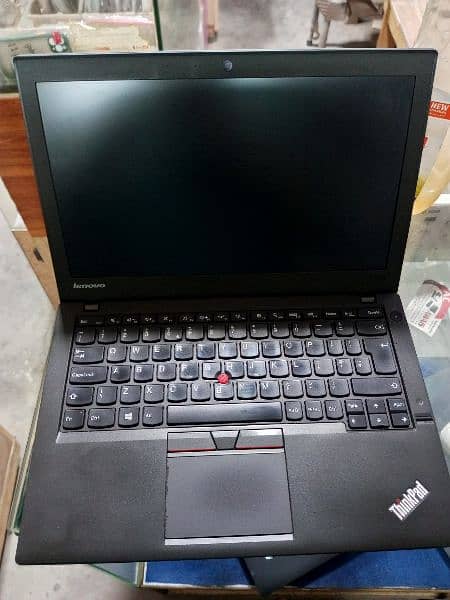 Lenovo X250 - 5th Gen - 4gb Ram / 500gb HD 2