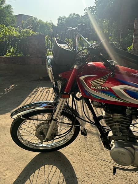 Honda CG 125 Red 3