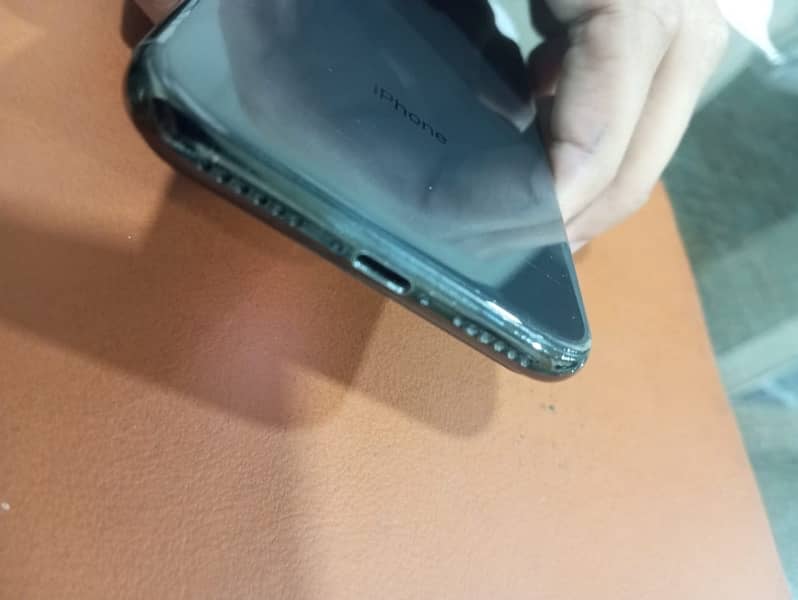 Iphone X; PTA APPROVED ; only one hand used 0