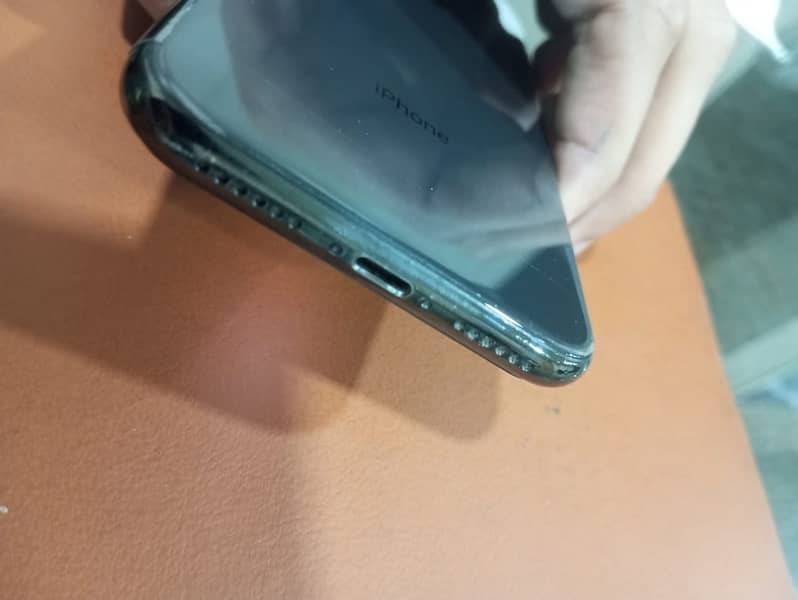 Iphone X; PTA APPROVED ; only one hand used 4