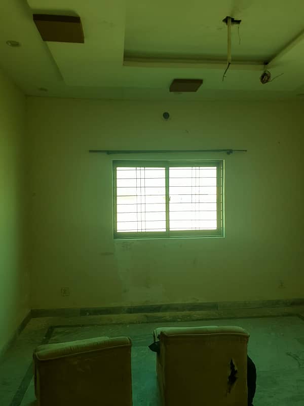 ONE KANAL UPPER PORTION AVAILABLE FOR RENT IN VALENCIA TOWN LAHORE 3