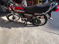 Honda 125 2018 model golden number