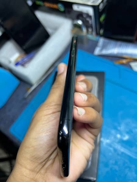 Iphone 11pro 256 gb double sim pta approved 3