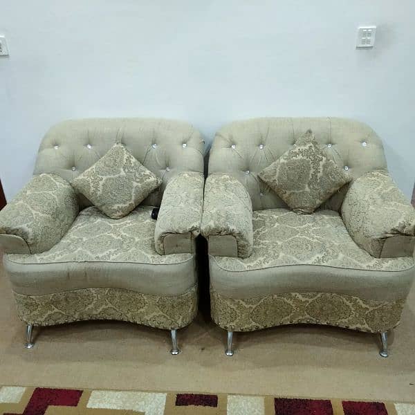 7 seater sofa set included chenoiti seaty. 3