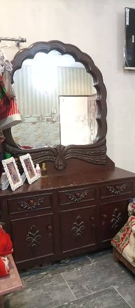 King/Double Bed, Dressing Table, Showcase Almirrah,استری اسٹینڈ 1