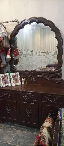 King/Double Bed, Dressing Table, Showcase Almirrah,استری اسٹینڈ 4