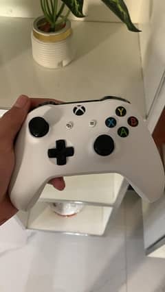 Xbox One S controller