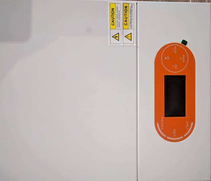 Brand New 3.2kw Hybrid inverter available stock for sale 0